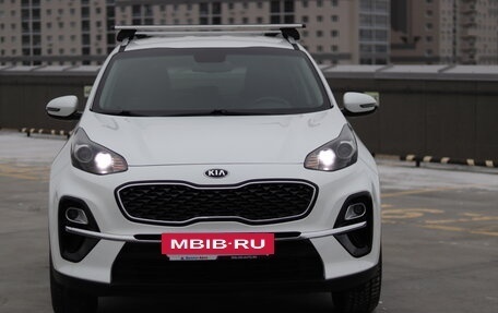 KIA Sportage IV рестайлинг, 2019 год, 2 400 000 рублей, 2 фотография