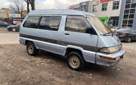 Toyota MasterAce Surf, 1991 год, 310 000 рублей, 1 фотография