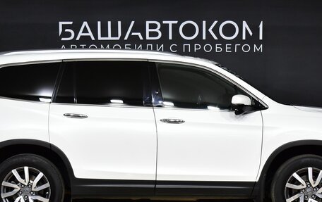 Honda Pilot III рестайлинг, 2020 год, 4 200 000 рублей, 8 фотография