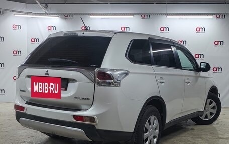 Mitsubishi Outlander III рестайлинг 3, 2014 год, 1 699 000 рублей, 4 фотография