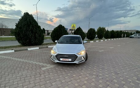 Hyundai Elantra VI рестайлинг, 2017 год, 1 750 000 рублей, 5 фотография