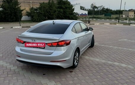 Hyundai Elantra VI рестайлинг, 2017 год, 1 750 000 рублей, 9 фотография