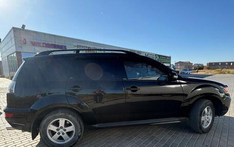 Mitsubishi Outlander III рестайлинг 3, 2011 год, 1 400 000 рублей, 4 фотография