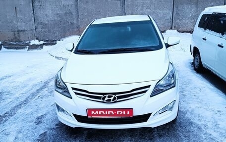 Hyundai Solaris II рестайлинг, 2015 год, 1 100 000 рублей, 1 фотография