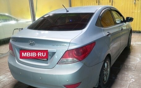 Hyundai Solaris II рестайлинг, 2011 год, 890 000 рублей, 2 фотография