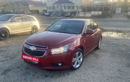 Chevrolet Cruze II, 2010 год, 885 000 рублей, 2 фотография