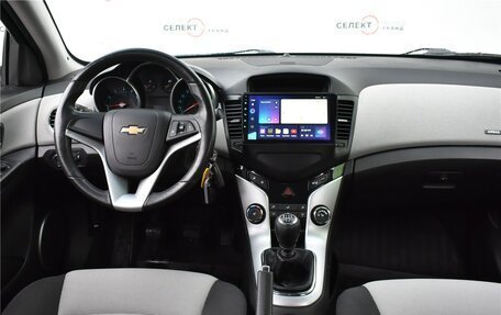 Chevrolet Cruze II, 2011 год, 849 000 рублей, 6 фотография