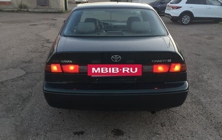 Toyota Camry, 1999 год, 600 000 рублей, 3 фотография