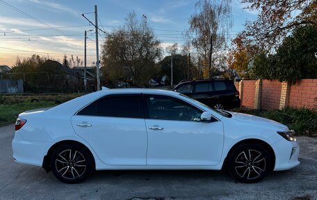 Toyota Camry, 2017 год, 2 700 000 рублей, 4 фотография