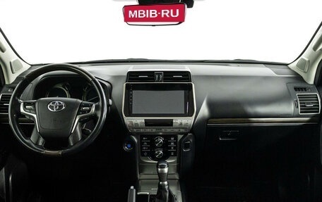 Toyota Land Cruiser Prado 150 рестайлинг 2, 2020 год, 6 989 000 рублей, 13 фотография