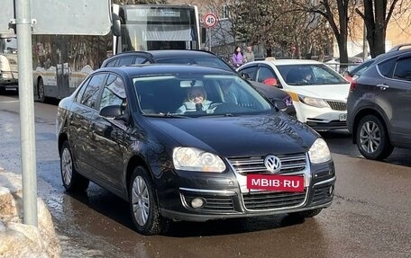 Volkswagen Jetta VI, 2010 год, 750 000 рублей, 2 фотография