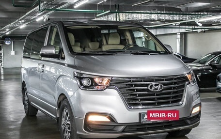 Hyundai H-1 II рестайлинг, 2020 год, 4 049 000 рублей, 3 фотография