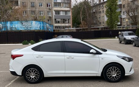 Hyundai Solaris II рестайлинг, 2020 год, 1 670 000 рублей, 3 фотография