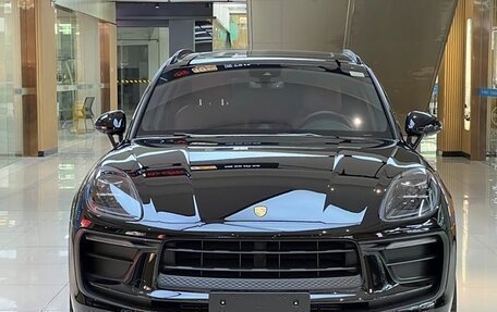 Porsche Macan I рестайлинг, 2023 год, 9 900 000 рублей, 2 фотография