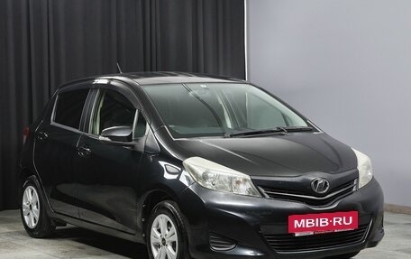 Toyota Vitz, 2013 год, 965 000 рублей, 3 фотография