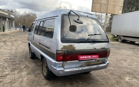 Toyota MasterAce Surf, 1991 год, 310 000 рублей, 4 фотография