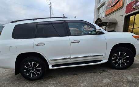 Toyota Land Cruiser 200, 2013 год, 4 000 000 рублей, 3 фотография