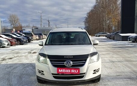 Volkswagen Tiguan I, 2010 год, 1 368 500 рублей, 2 фотография