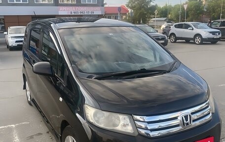 Honda Freed I, 2010 год, 970 000 рублей, 2 фотография