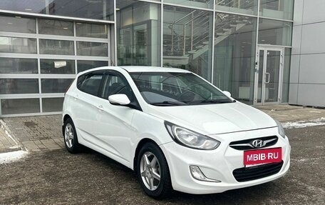 Hyundai Solaris II рестайлинг, 2011 год, 790 000 рублей, 3 фотография