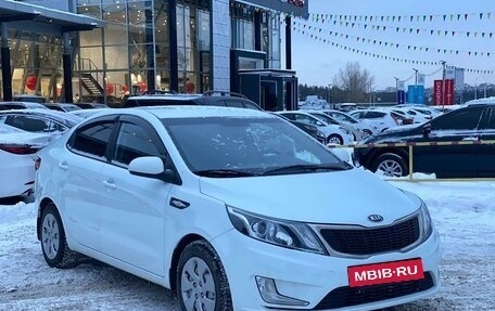 KIA Rio III рестайлинг, 2013 год, 999 990 рублей, 2 фотография