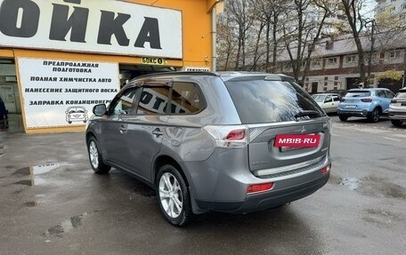 Mitsubishi Outlander III рестайлинг 3, 2012 год, 1 630 000 рублей, 7 фотография