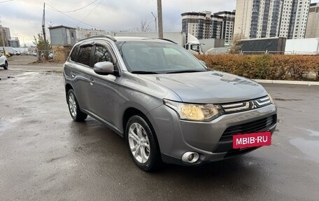 Mitsubishi Outlander III рестайлинг 3, 2012 год, 1 630 000 рублей, 3 фотография