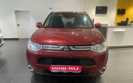 Mitsubishi Outlander III рестайлинг 3, 2013 год, 1 450 000 рублей, 2 фотография