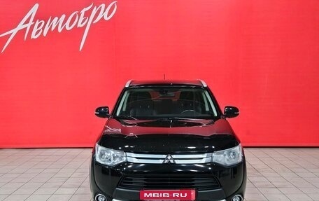 Mitsubishi Outlander III рестайлинг 3, 2014 год, 1 249 000 рублей, 8 фотография