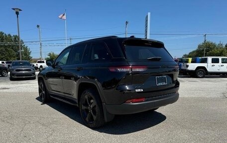 Jeep Grand Cherokee, 2023 год, 7 300 000 рублей, 3 фотография