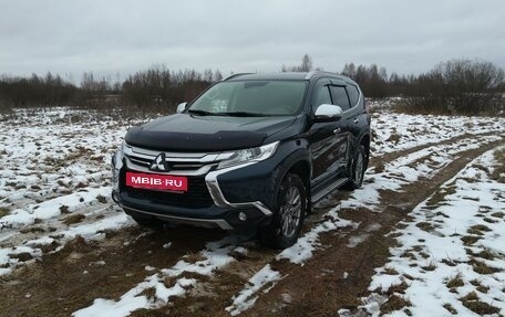 Mitsubishi Pajero Sport III рестайлинг, 2018 год, 2 990 000 рублей, 3 фотография