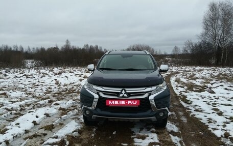 Mitsubishi Pajero Sport III рестайлинг, 2018 год, 2 990 000 рублей, 17 фотография