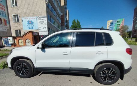 Volkswagen Tiguan I, 2011 год, 1 000 000 рублей, 2 фотография