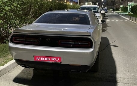 Dodge Challenger III рестайлинг 2, 2015 год, 3 000 000 рублей, 16 фотография