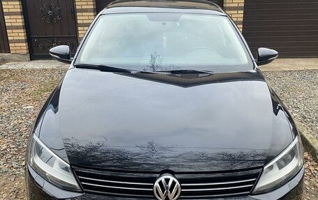 Volkswagen Jetta VI, 2012 год, 1 080 000 рублей, 3 фотография