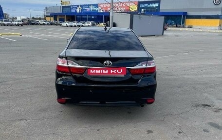 Toyota Camry, 2018 год, 1 650 000 рублей, 6 фотография