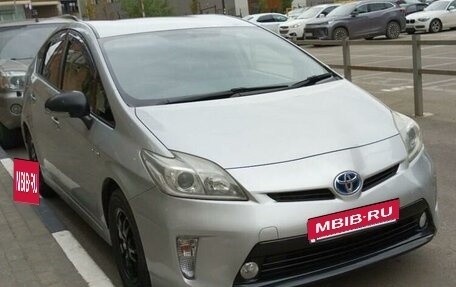 Toyota Prius, 2013 год, 1 625 000 рублей, 2 фотография