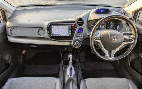 Honda Insight II рестайлинг, 2012 год, 750 900 рублей, 15 фотография