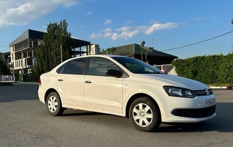 Volkswagen Polo VI (EU Market), 2013 год, 660 000 рублей, 2 фотография