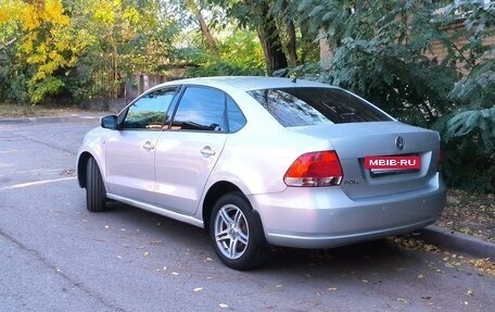 Volkswagen Polo VI (EU Market), 2015 год, 900 000 рублей, 3 фотография