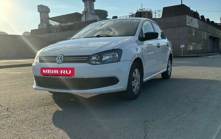 Volkswagen Polo VI (EU Market), 2013 год, 660 000 рублей, 3 фотография