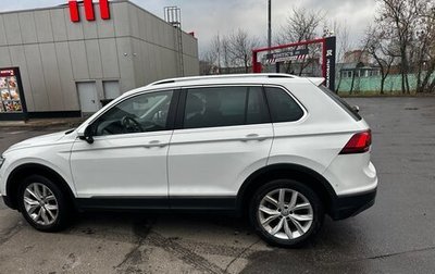 Volkswagen Tiguan II, 2017 год, 2 600 000 рублей, 1 фотография