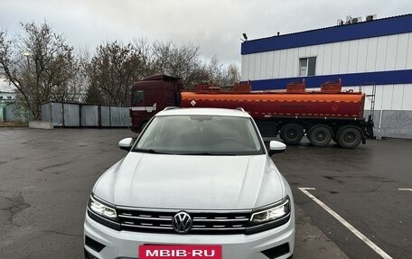 Volkswagen Tiguan II, 2017 год, 2 600 000 рублей, 7 фотография