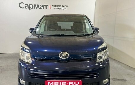 Toyota Voxy II, 2010 год, 1 350 000 рублей, 2 фотография