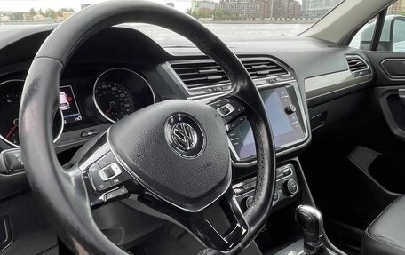 Volkswagen Tiguan II, 2018 год, 2 150 000 рублей, 10 фотография