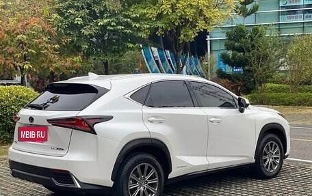 Lexus NX I, 2021 год, 3 600 000 рублей, 7 фотография