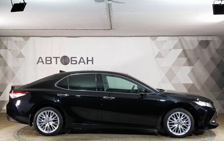 Toyota Camry, 2021 год, 3 349 000 рублей, 6 фотография