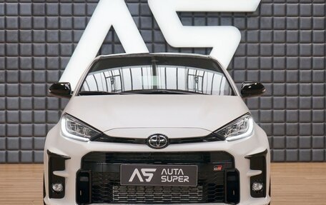 Toyota Yaris, 2021 год, 4 750 000 рублей, 2 фотография