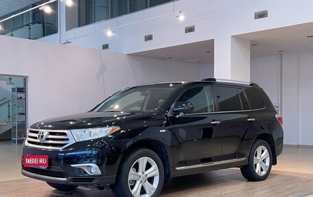 Toyota Highlander III, 2012 год, 2 290 000 рублей, 1 фотография