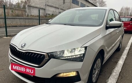 Skoda Rapid II, 2021 год, 1 750 000 рублей, 2 фотография